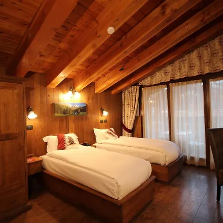 Hotel Meynet 2*